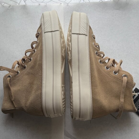 Women's Chuck Taylor All Star Lift Platform Suede - Picture 4 of 5